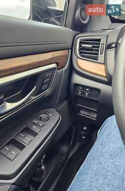 Внедорожник / Кроссовер Honda CR-V 2022 в 