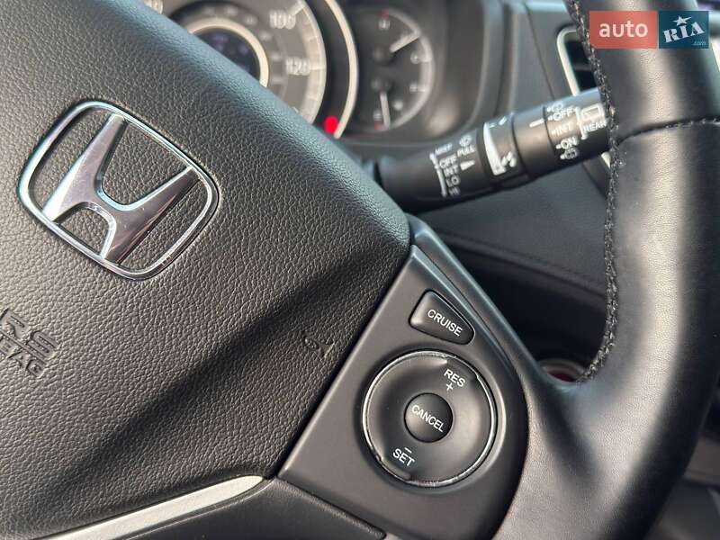 Внедорожник / Кроссовер Honda CR-V 2015 в Харькове