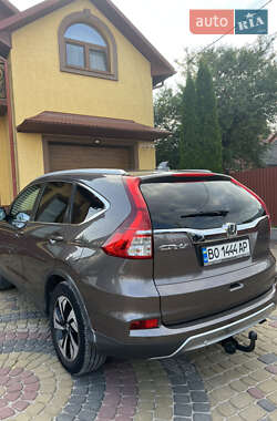 Внедорожник / Кроссовер Honda CR-V 2015 в 