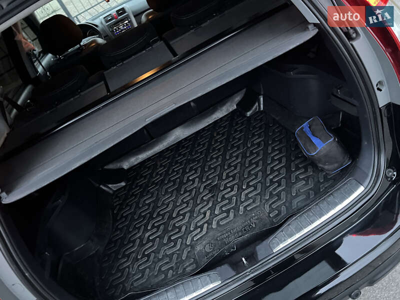 Внедорожник / Кроссовер Honda CR-V 2011 в Краснограде