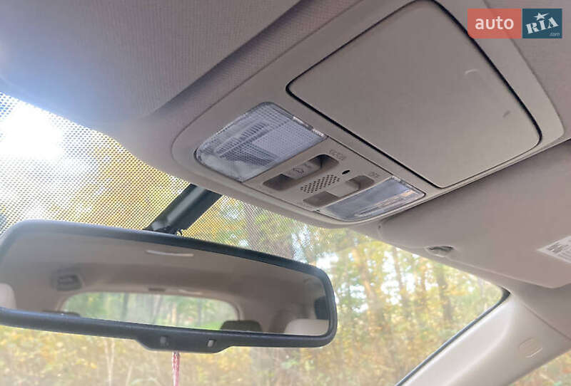 Позашляховик / Кросовер Honda CR-V 2015 в Львові фото 14 Позашляховик / Кросовер Honda CR-V 2015 в Львові