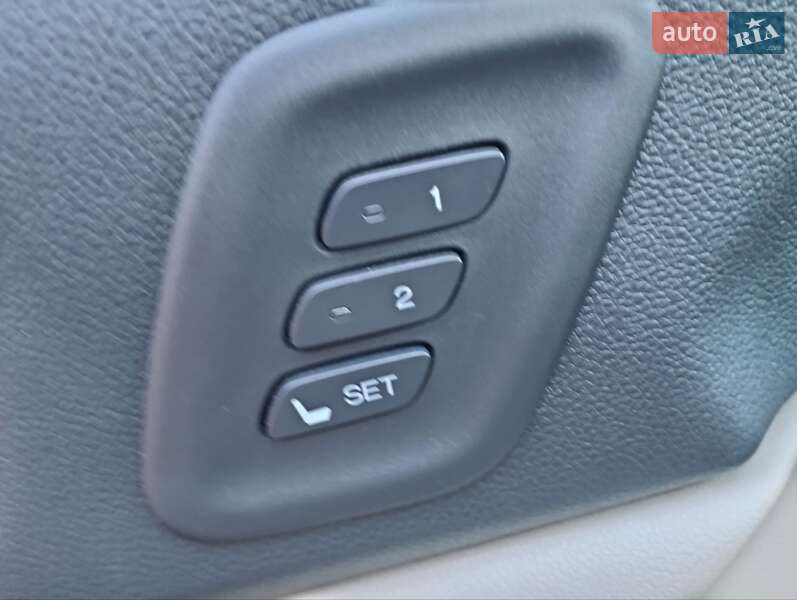 Позашляховик / Кросовер Honda CR-V 2014 в Тернополі