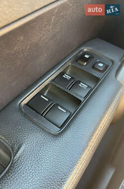 Позашляховик / Кросовер Honda CR-V 2010 в  фото 14 Позашляховик / Кросовер Honda CR-V 2010 в