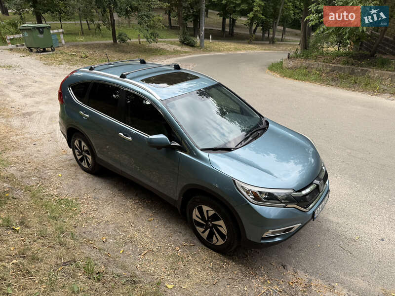 Внедорожник / Кроссовер Honda CR-V 2016 в Киеве