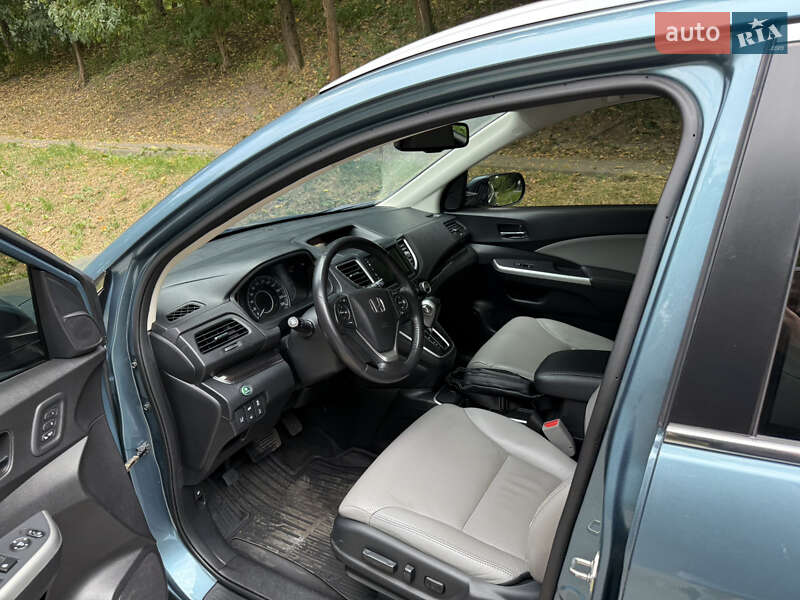 Внедорожник / Кроссовер Honda CR-V 2016 в Киеве