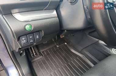 Внедорожник / Кроссовер Honda CR-V 2016 в 