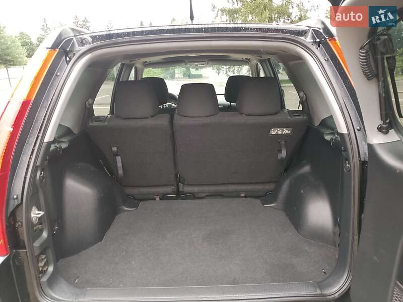 Внедорожник / Кроссовер Honda CR-V 2004 в Луцке