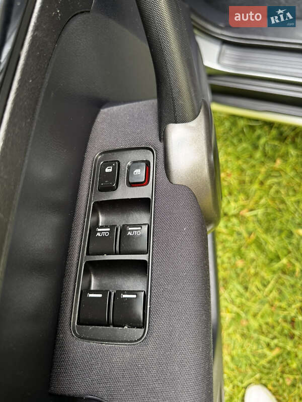 Внедорожник / Кроссовер Honda CR-V 2010 в Радивилове