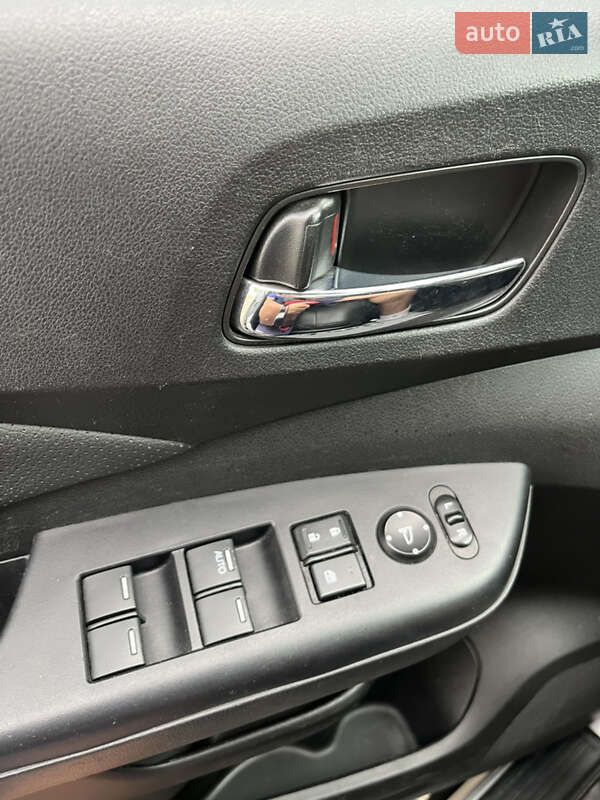 Внедорожник / Кроссовер Honda CR-V 2016 в Киеве