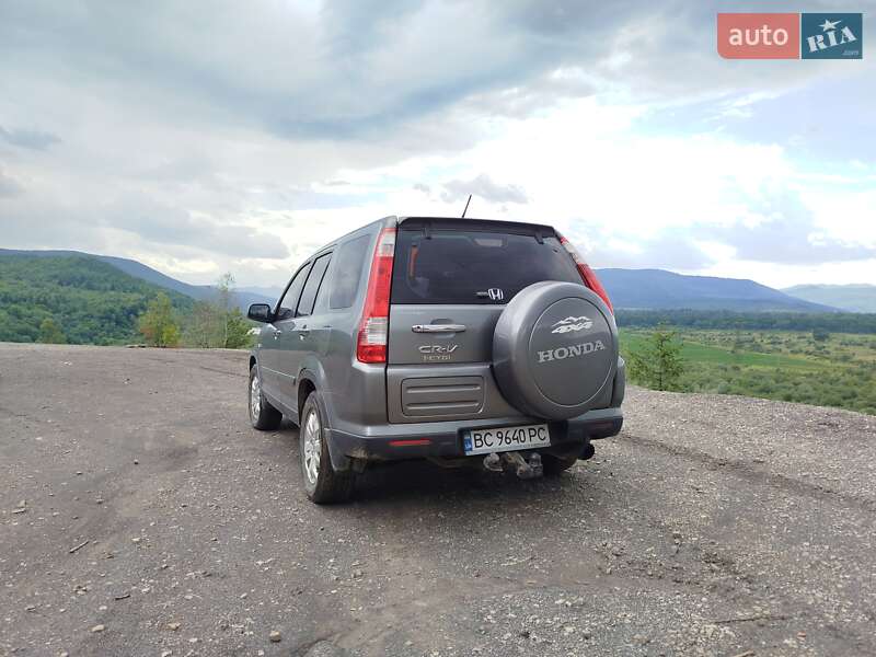 Внедорожник / Кроссовер Honda CR-V 2005 в Стрые