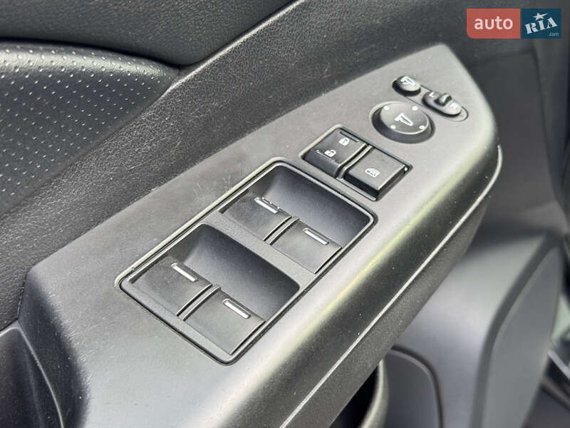 Внедорожник / Кроссовер Honda CR-V 2013 в Ровно