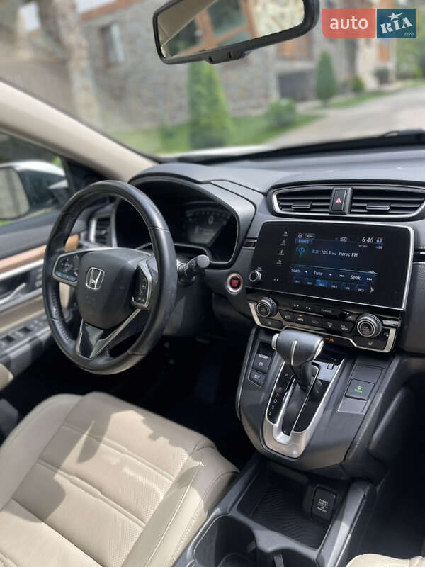 Внедорожник / Кроссовер Honda CR-V 2017 в Киеве