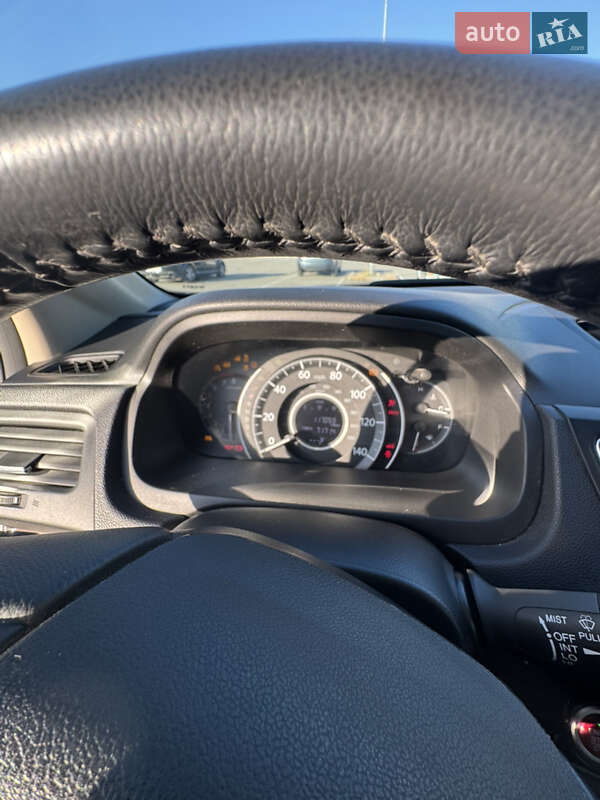 Позашляховик / Кросовер Honda CR-V 2015 в Києві