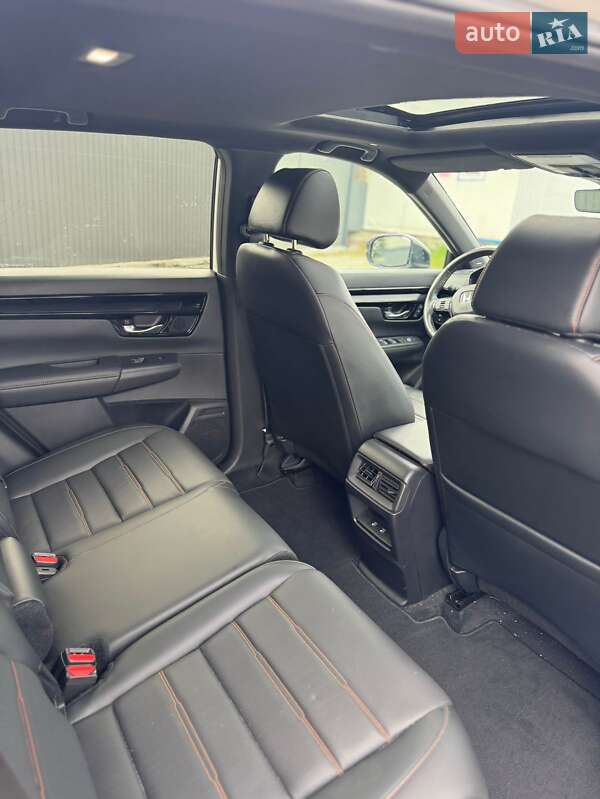 Внедорожник / Кроссовер Honda CR-V 2023 в Сокале