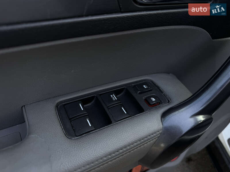 Внедорожник / Кроссовер Honda CR-V 2008 в Киеве