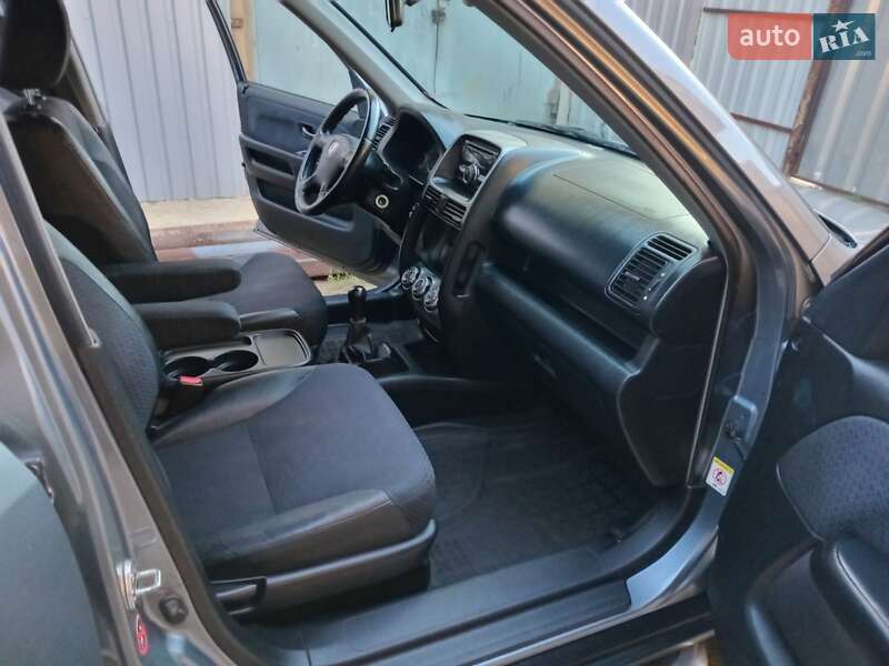 Позашляховик / Кросовер Honda CR-V 2004 в Полтаві