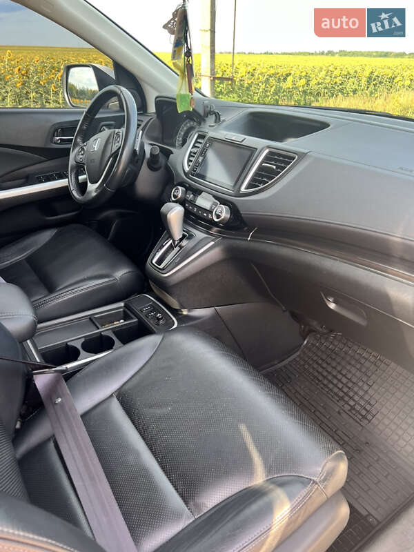 Внедорожник / Кроссовер Honda CR-V 2016 в Змиеве