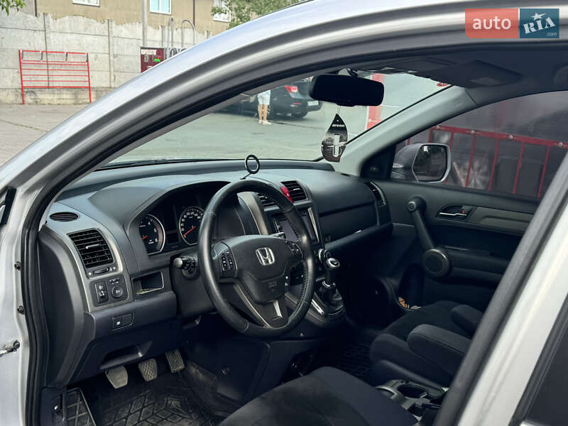 Внедорожник / Кроссовер Honda CR-V 2011 в Ивано-Франковске