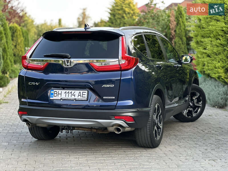 Внедорожник / Кроссовер Honda CR-V 2017 в Одессе