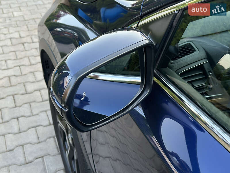 Внедорожник / Кроссовер Honda CR-V 2017 в Одессе