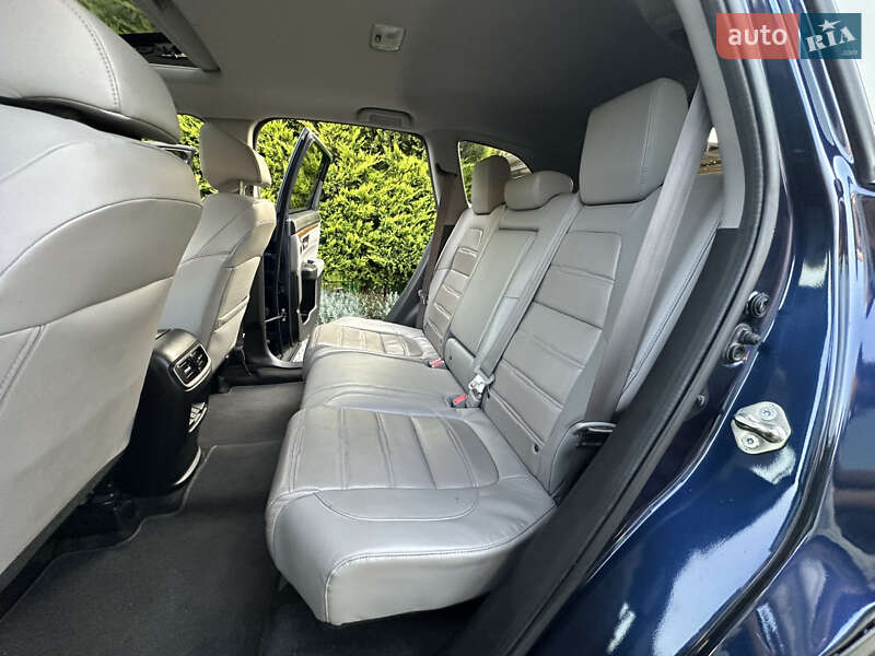 Внедорожник / Кроссовер Honda CR-V 2017 в Одессе