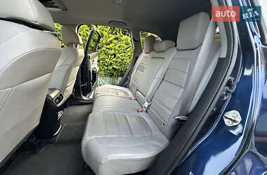 Внедорожник / Кроссовер Honda CR-V 2017 в 