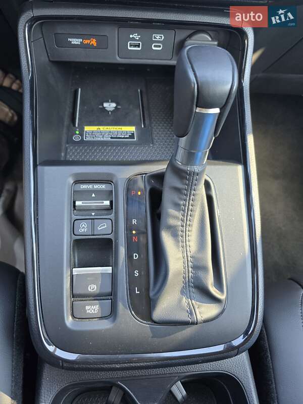 Внедорожник / Кроссовер Honda CR-V 2023 в Хмельницком