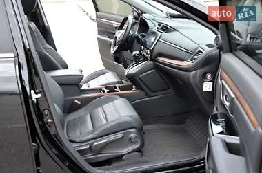 Внедорожник / Кроссовер Honda CR-V 2019 в 