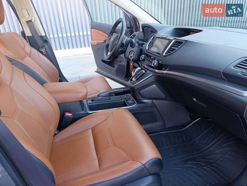 Внедорожник / Кроссовер Honda CR-V 2016 в Черкассах