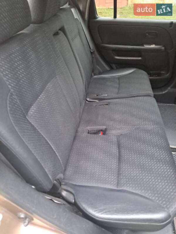 Внедорожник / Кроссовер Honda CR-V 2002 в Полтаве