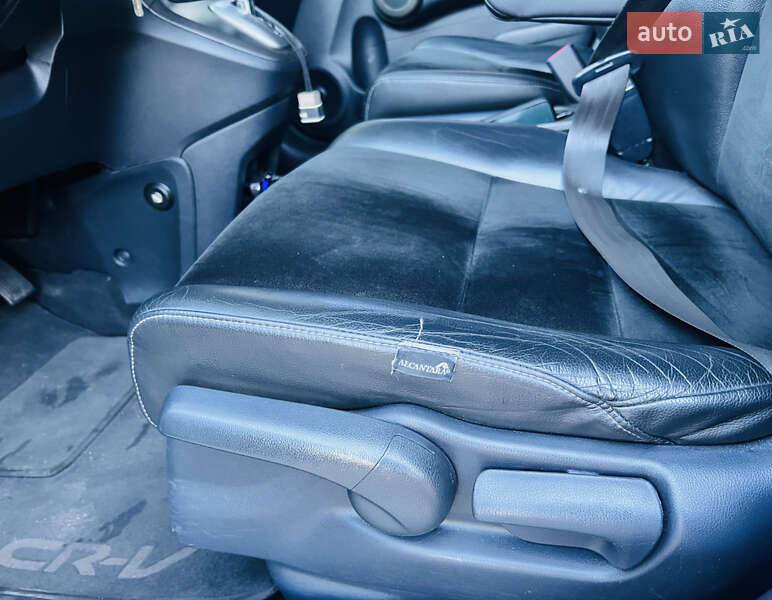 Внедорожник / Кроссовер Honda CR-V 2011 в Киеве