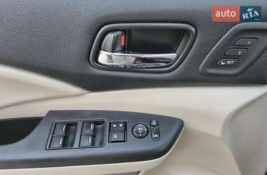 Позашляховик / Кросовер Honda CR-V 2013 в 
