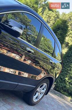 Позашляховик / Кросовер Honda CR-V 2011 в 