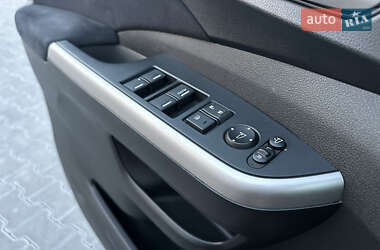 Внедорожник / Кроссовер Honda CR-V 2013 в 