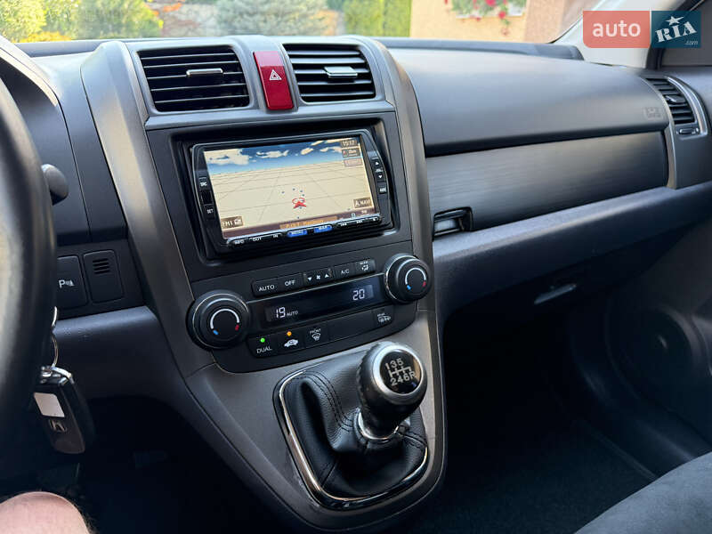 Внедорожник / Кроссовер Honda CR-V 2011 в Тернополе