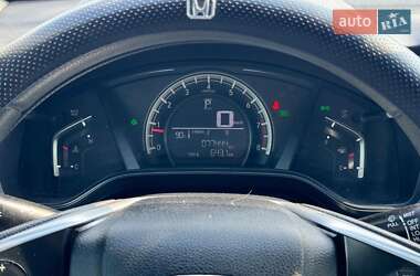 Внедорожник / Кроссовер Honda CR-V 2018 в 