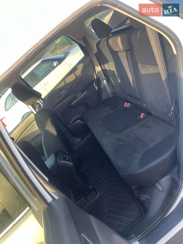 Внедорожник / Кроссовер Honda CR-V 2015 в Ивано-Франковске