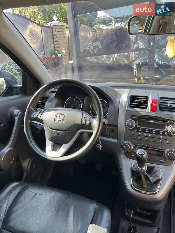 Внедорожник / Кроссовер Honda CR-V 2008 в Могилев-Подольске