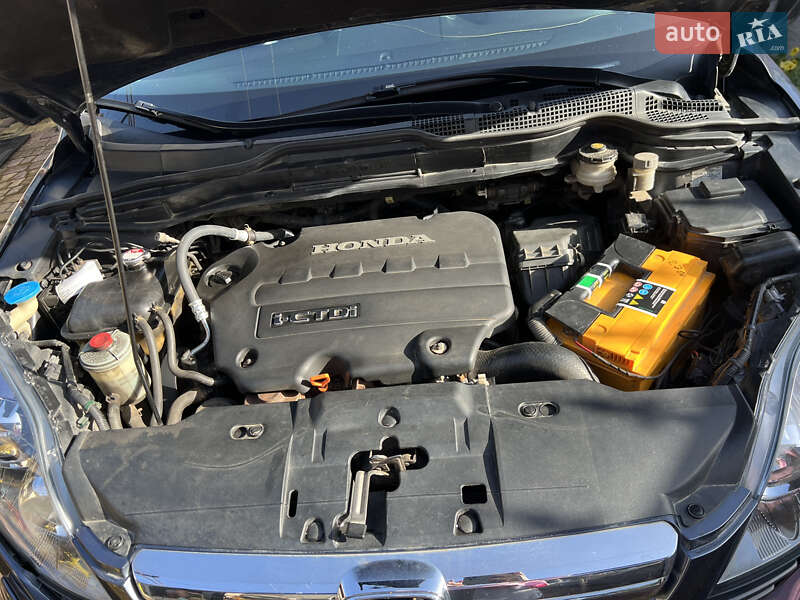 Внедорожник / Кроссовер Honda CR-V 2008 в Могилев-Подольске