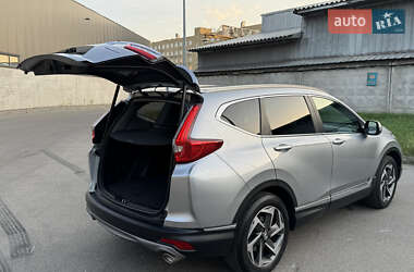 Внедорожник / Кроссовер Honda CR-V 2018 в 