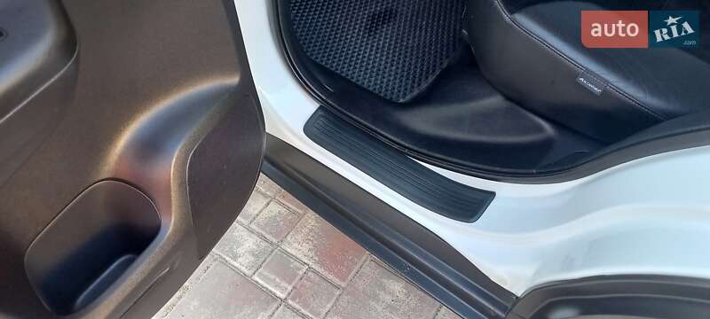 Внедорожник / Кроссовер Honda CR-V 2014 в Могилев-Подольске