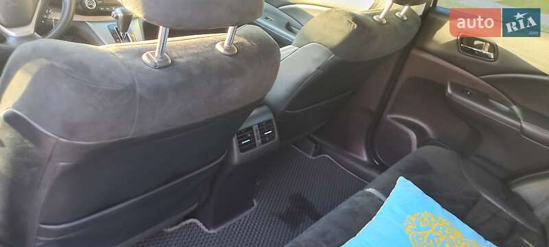 Внедорожник / Кроссовер Honda CR-V 2014 в Могилев-Подольске