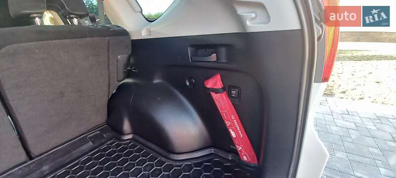 Внедорожник / Кроссовер Honda CR-V 2014 в Могилев-Подольске