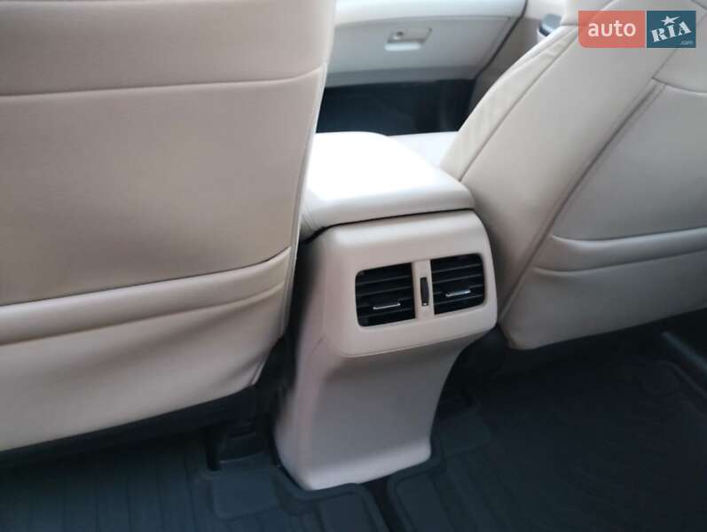 Внедорожник / Кроссовер Honda CR-V 2014 в Тернополе фото 31 Внедорожник / Кроссовер Honda CR-V 2014 в Тернополе