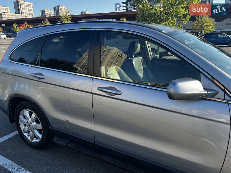 Внедорожник / Кроссовер Honda CR-V 2008 в Киеве