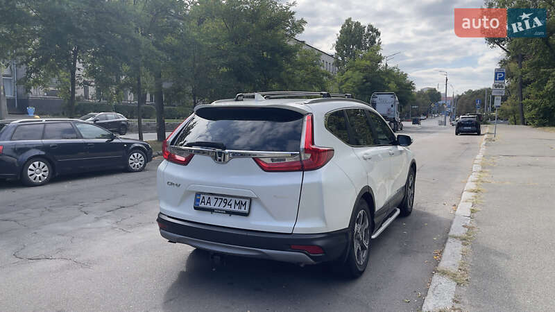 Внедорожник / Кроссовер Honda CR-V 2016 в Киеве