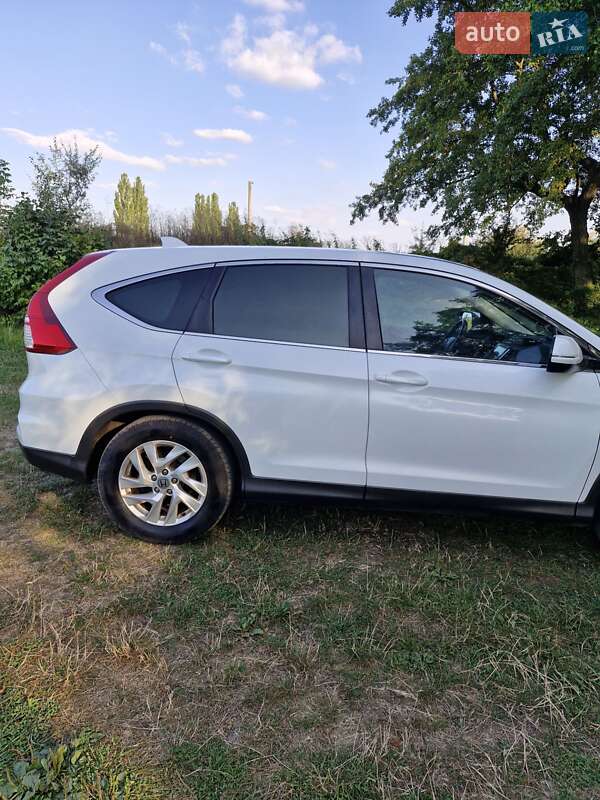 Внедорожник / Кроссовер Honda CR-V 2015 в Александровке