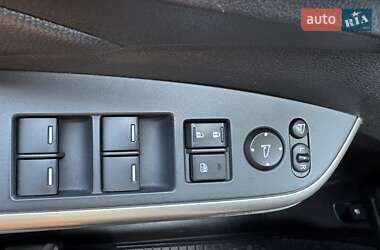 Внедорожник / Кроссовер Honda CR-V 2015 в 