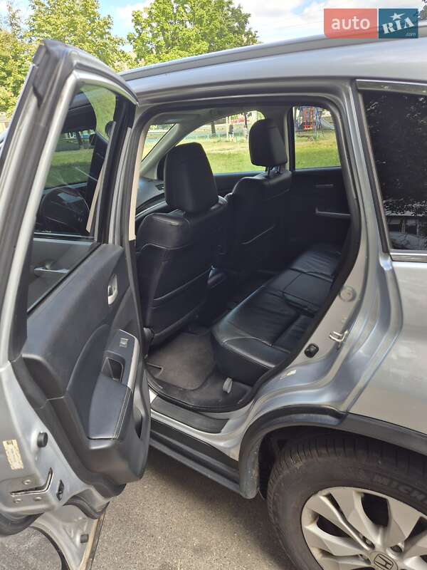 Позашляховик / Кросовер Honda CR-V 2014 в Києві