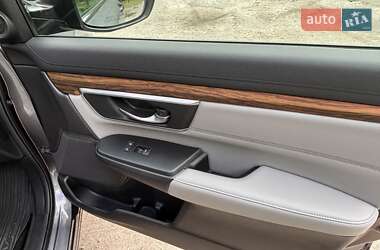 Внедорожник / Кроссовер Honda CR-V 2018 в 